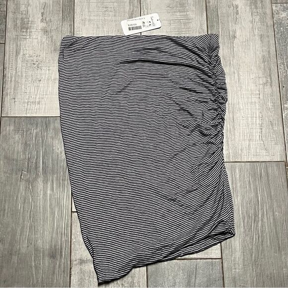 NWT Splendid Navy Blue Ivory Striped Asymmetrical Ruched Stretch Pull On Skirt S - Picture 2 of 9